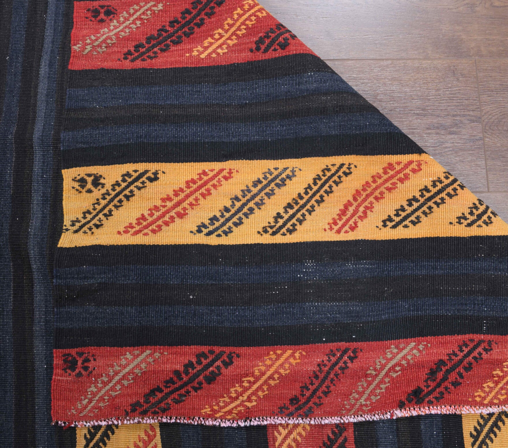Zerrinkusa runner: 1960s handwoven flatweave Anatolian runner
