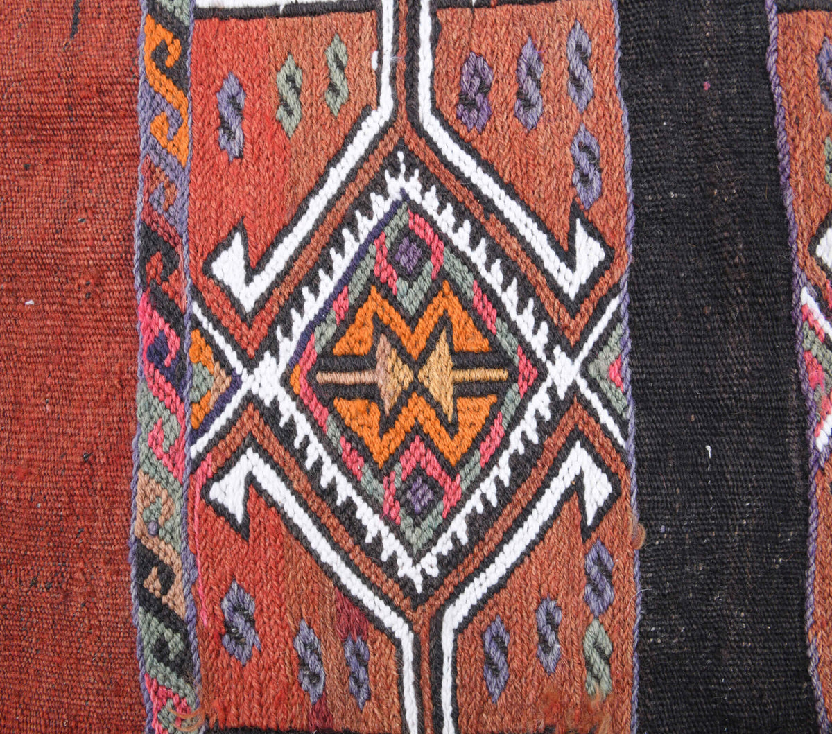 Ceydasever kilim: 1960s handwoven flatweave Anatolian kilim