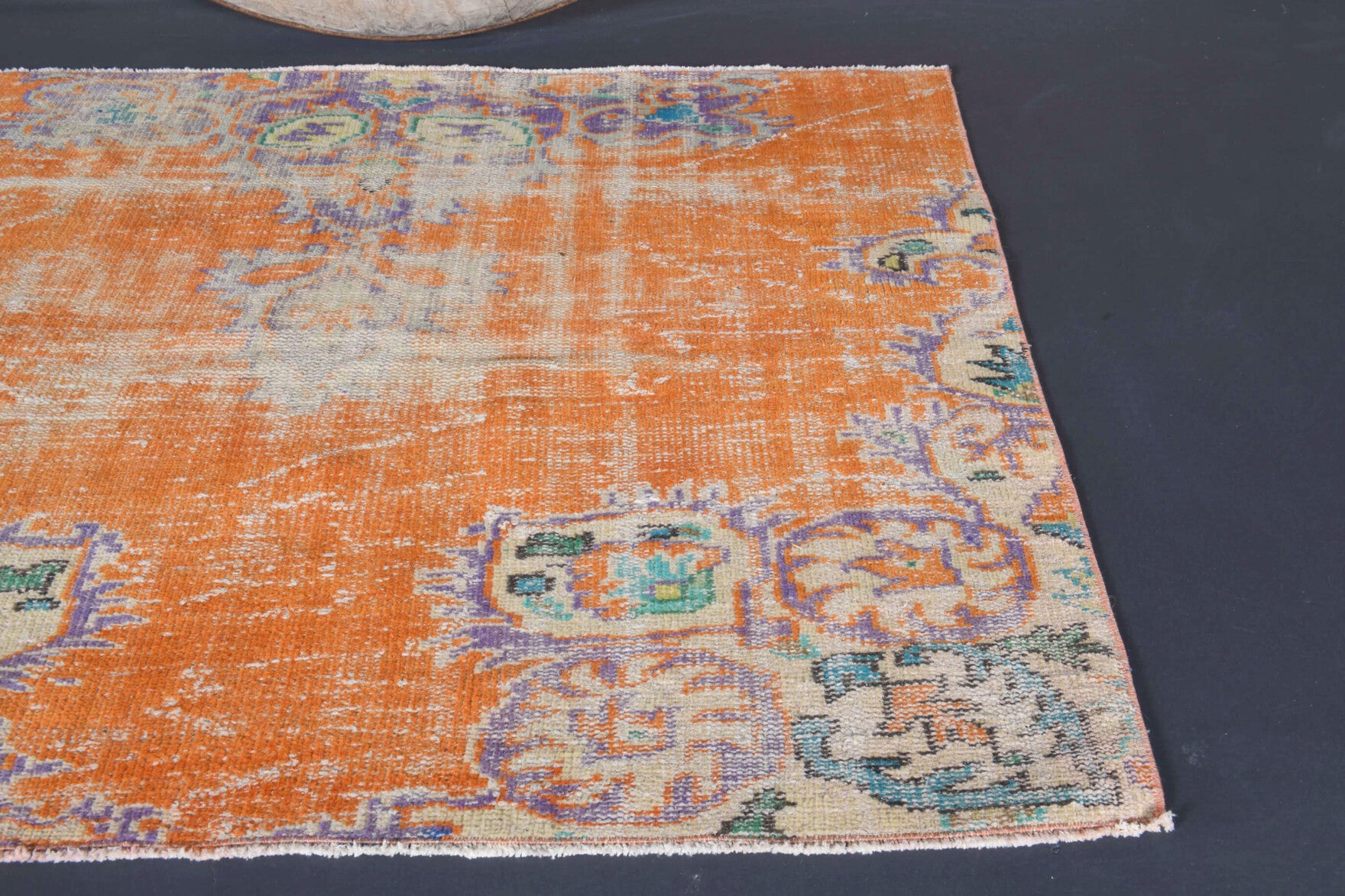 110x147 cm vintage Anatolian area rug – Cleonome, low pile, wool