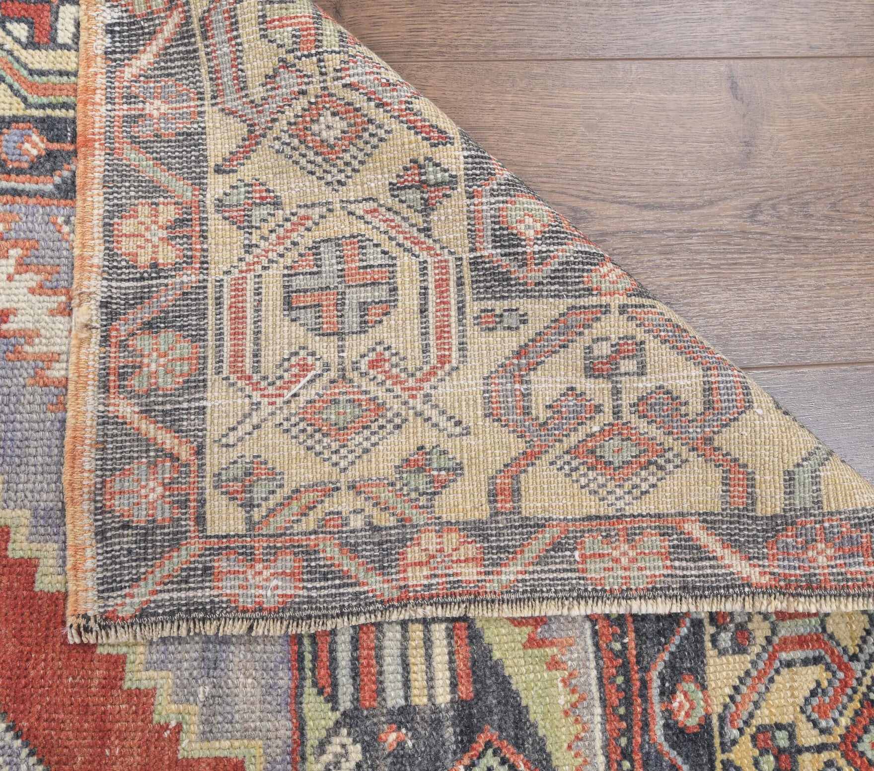 Handmade wool rug from Anatolia, Turkey – Vintage Anatolian Area Rug 3'9" x 5'7"