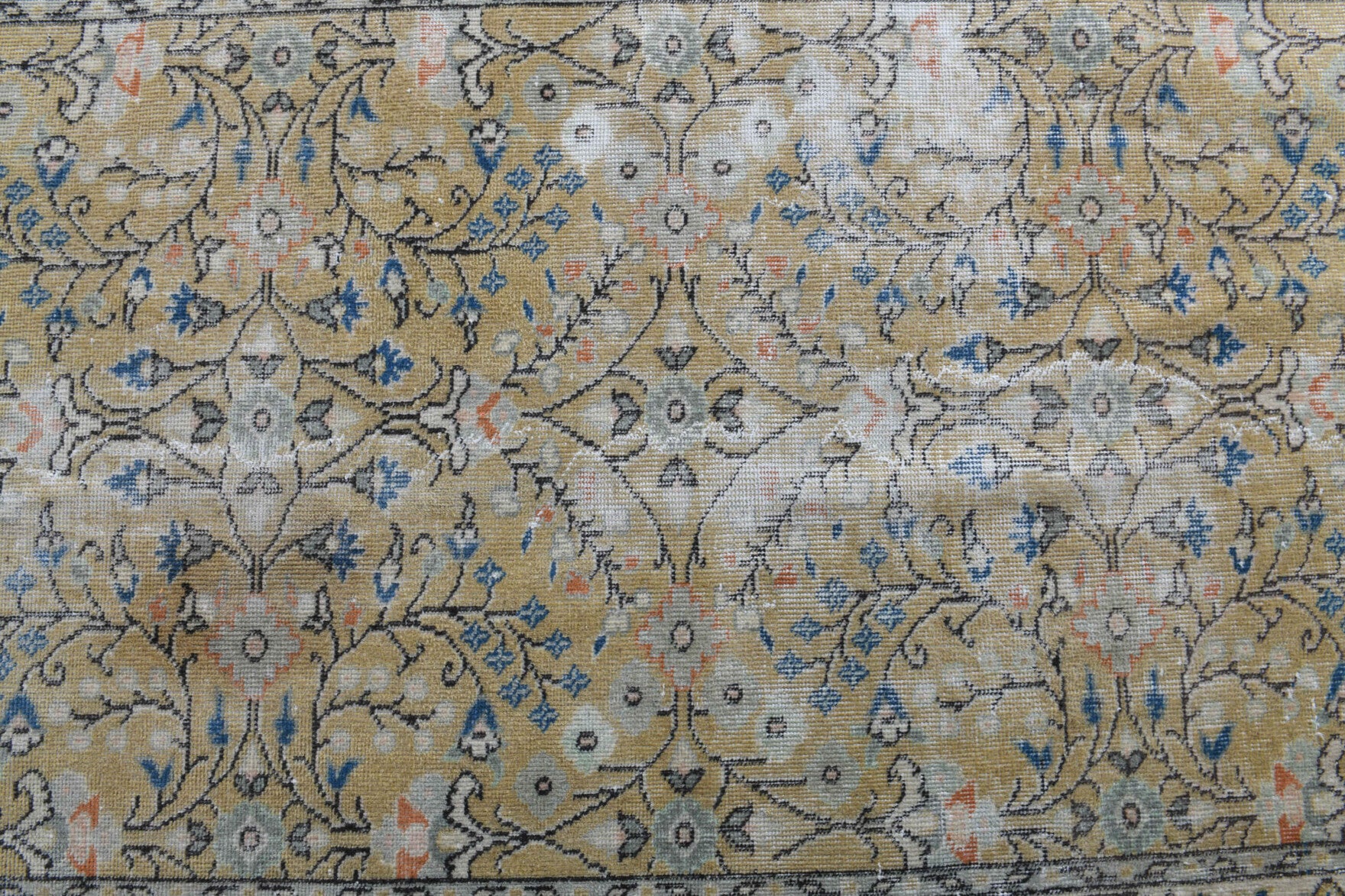 Handmade wool rug from Anatolia, Turkey – 4x7 Handmade Antique Area Rug 4' x 6'10"