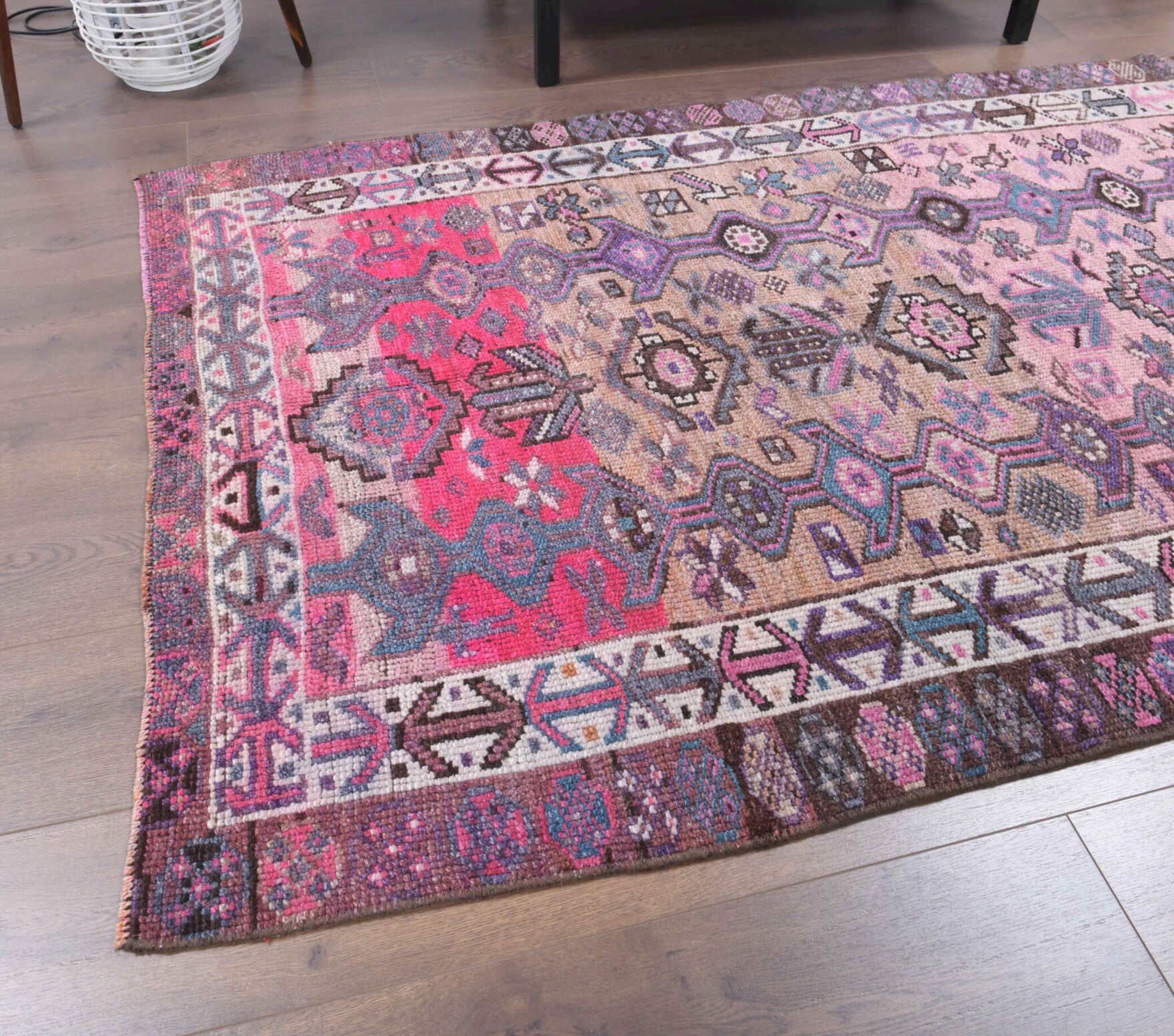 One-of-a-kind 1970s Turkish vintage area rug in wool, 3'11" x 6'9"