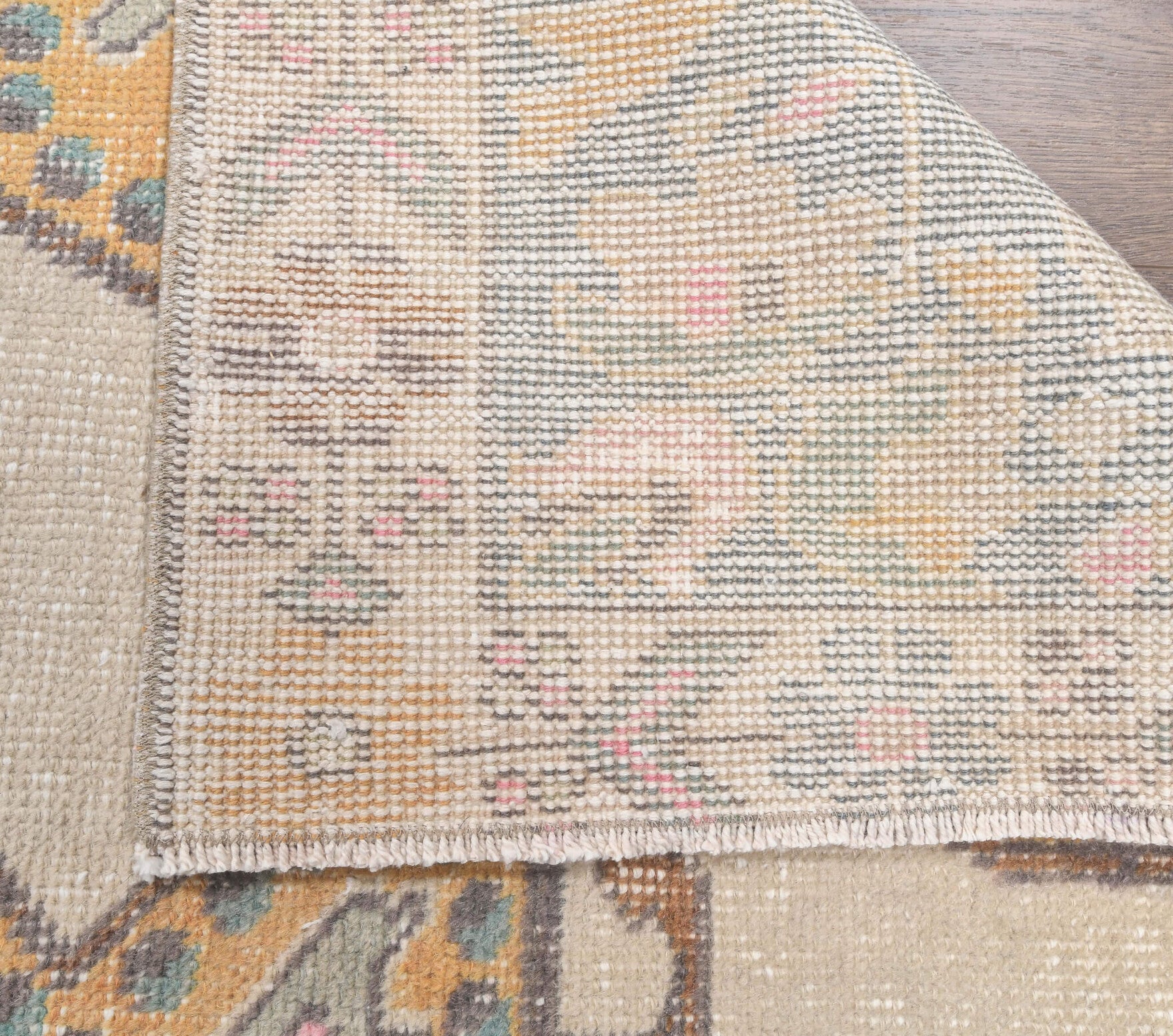 Authentic Anatolian vintage area rug (1970s) with oriental design – one-of-a-kind at Fame Rugs