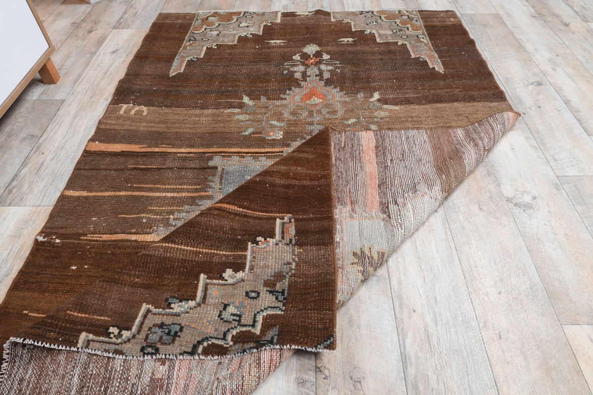 Authentic Anatolian vintage area rug (1970s) with oriental design – one-of-a-kind at Fame Rugs