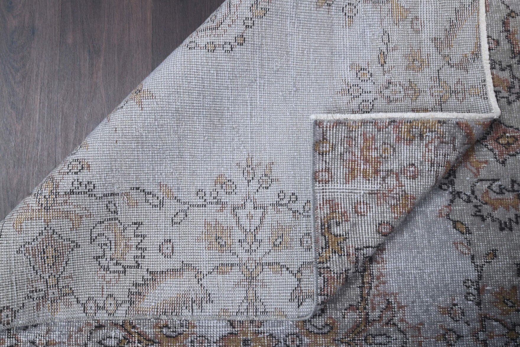 108x207 cm vintage Anatolian area rug – Eudora, low pile, wool
