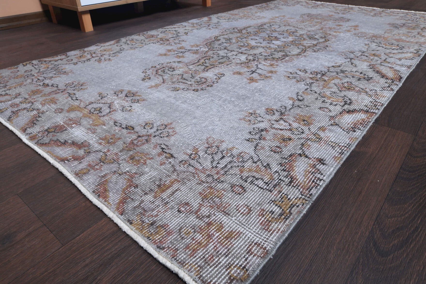 Handmade wool rug from Anatolia, Turkey – Vintage Area Rug 3'7" x 6'9"