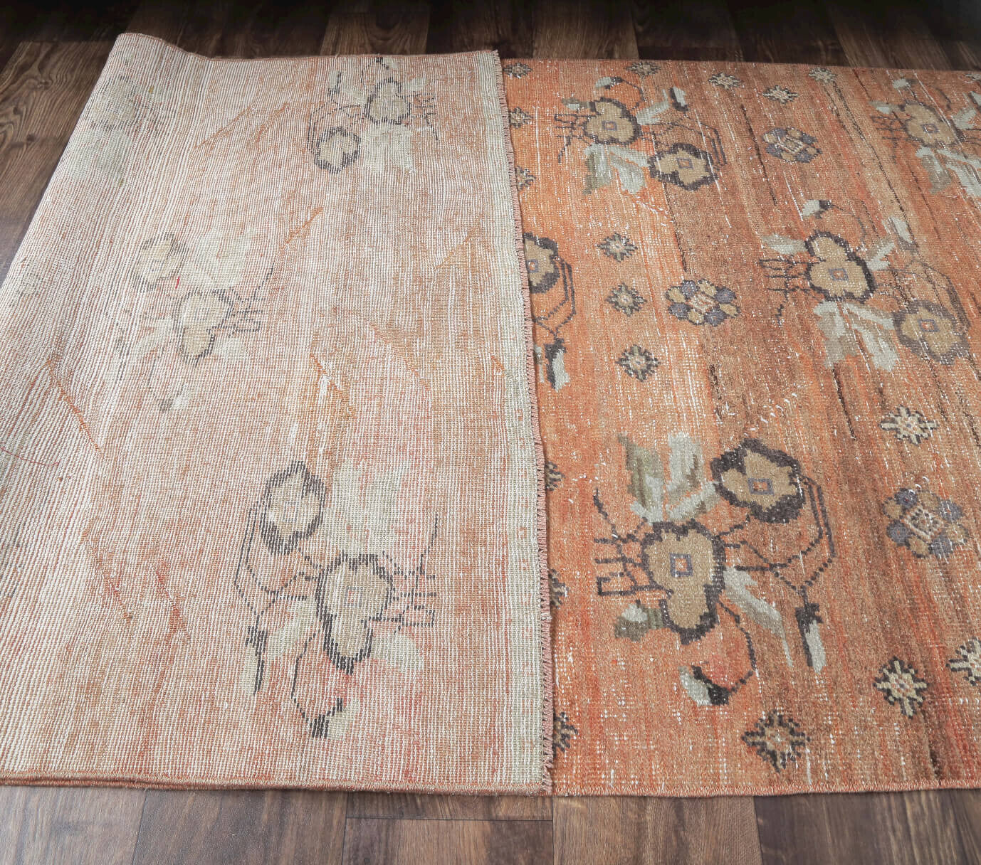 Authentic Anatolian vintage area rug (1970s) with floral design – one-of-a-kind at Fame Rugs