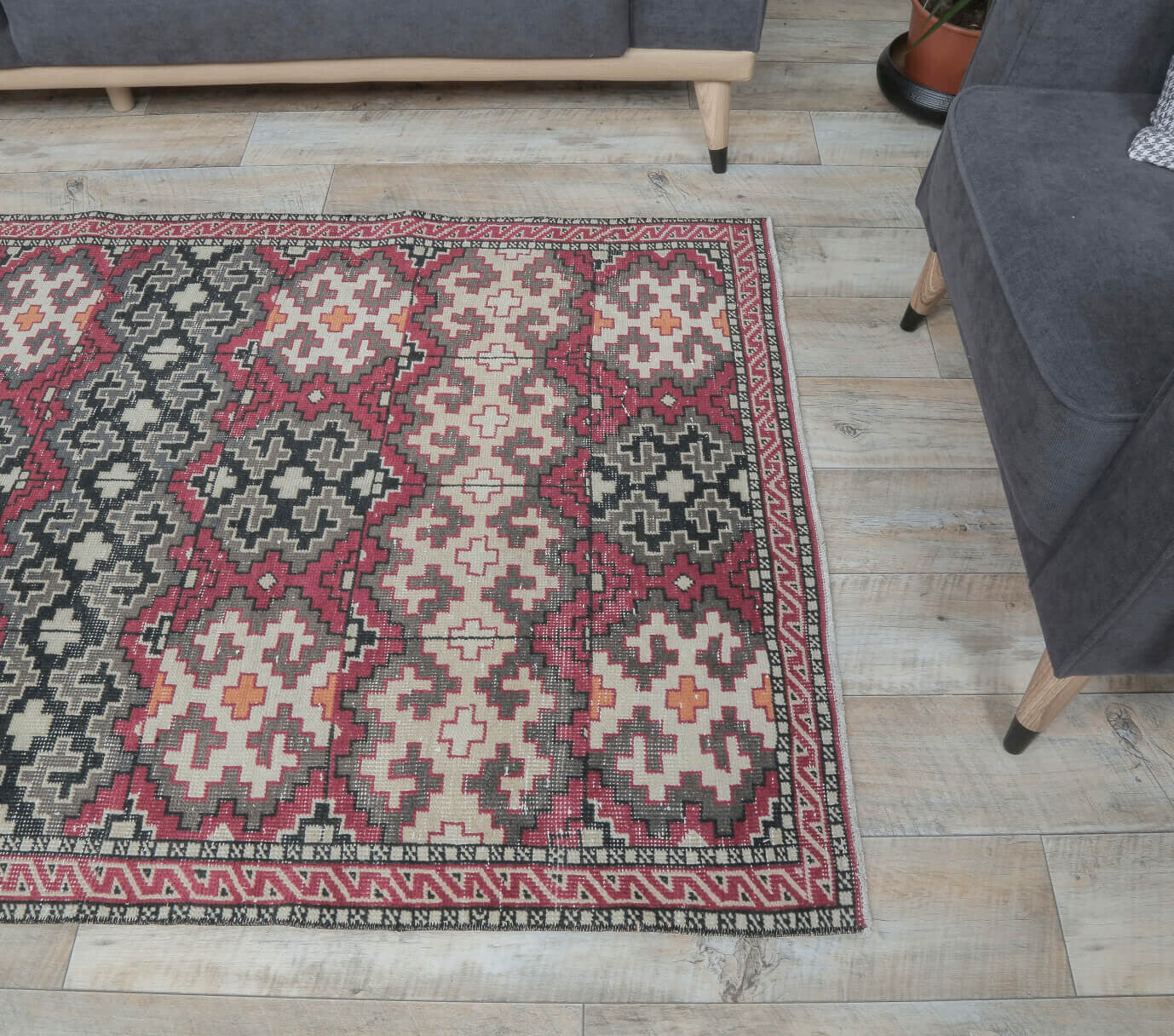 One-of-a-kind 1970s Anatolian vintage area rug in wool, 3'11" x 7'2"