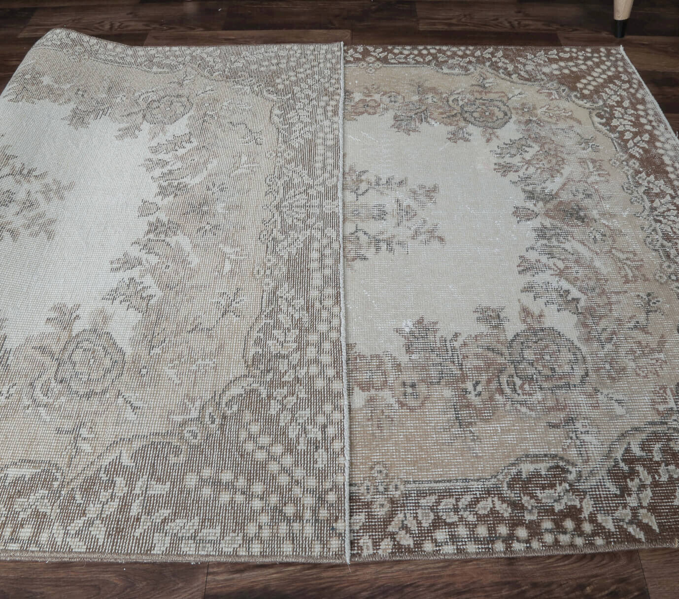 Authentic Turkish vintage area rug (1970s) with oriental design – one-of-a-kind at Fame Rugs
