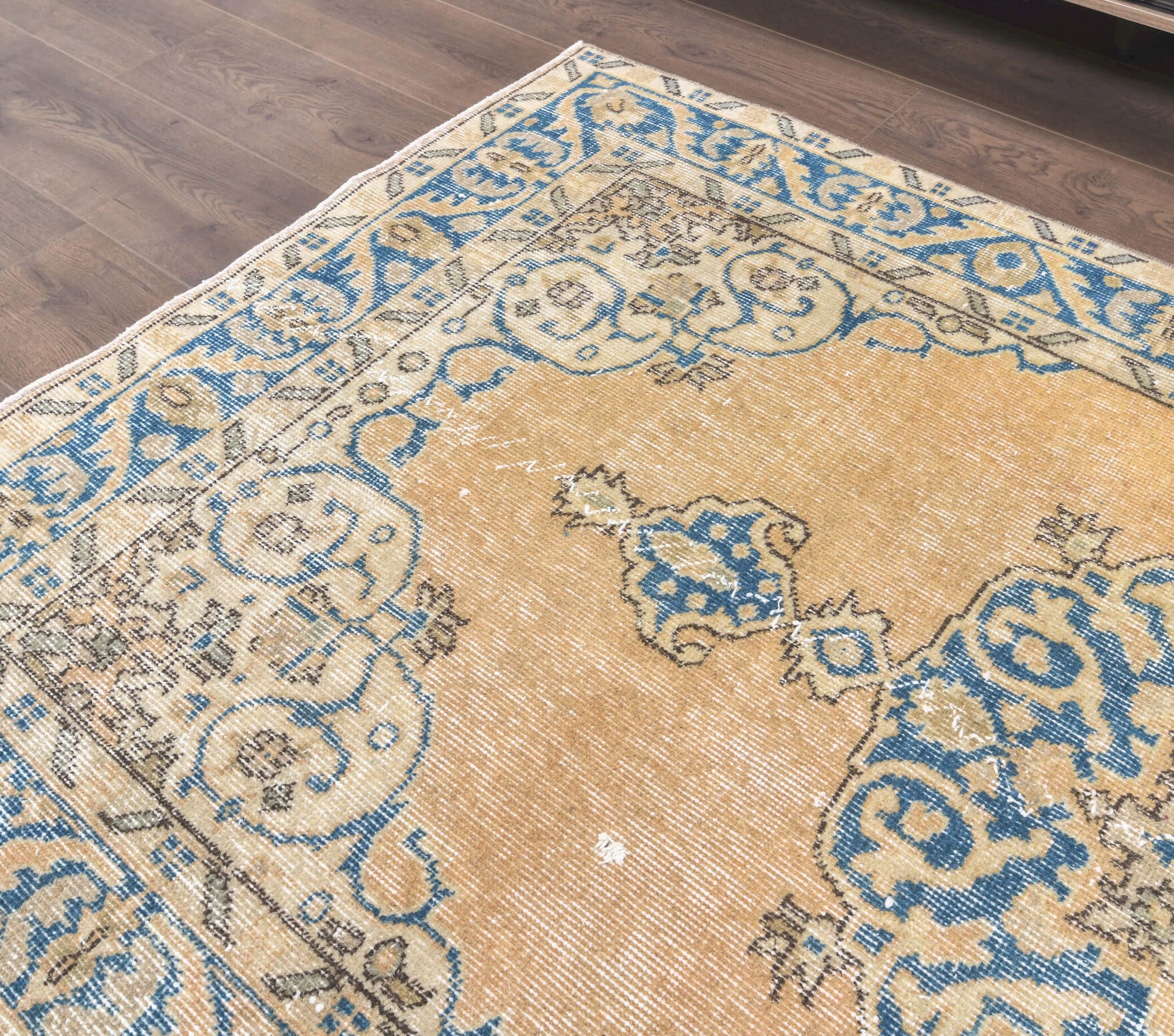 One-of-a-kind 1970s Anatolian vintage area rug in wool, 3'9" x 6'7"