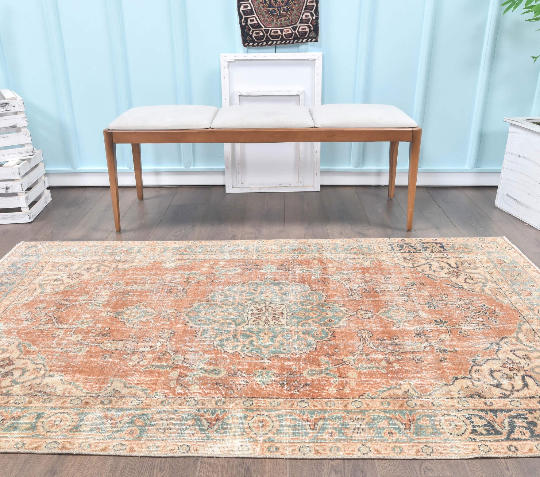 Authentic Anatolian vintage area rug (1970s) with oriental design – one-of-a-kind at Fame Rugs