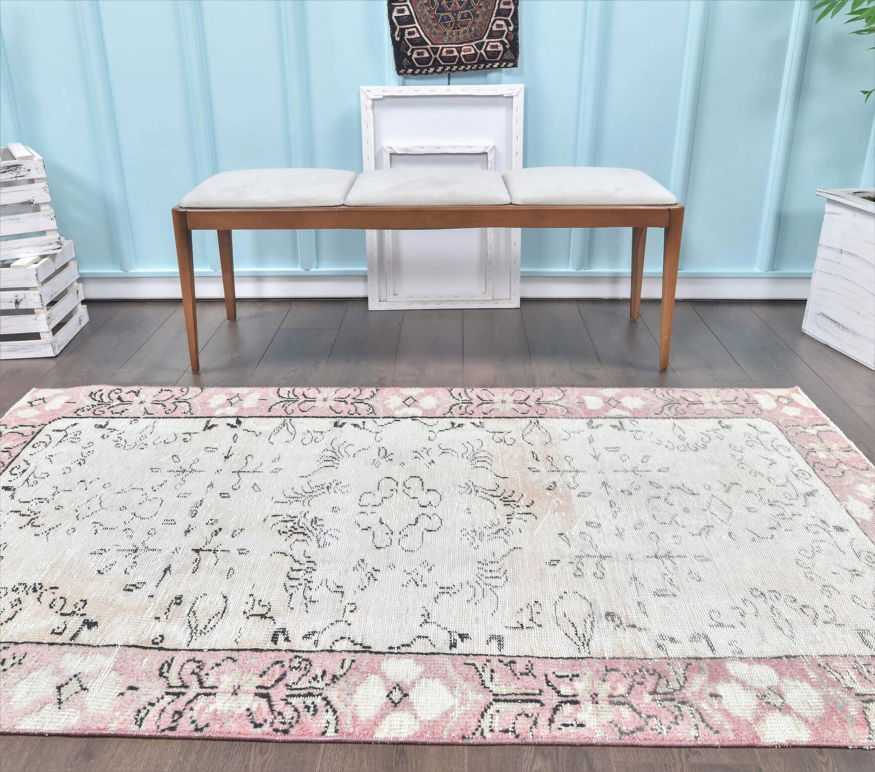 115x200 cm vintage Anatolian area rug – Isophyllis, low pile, wool