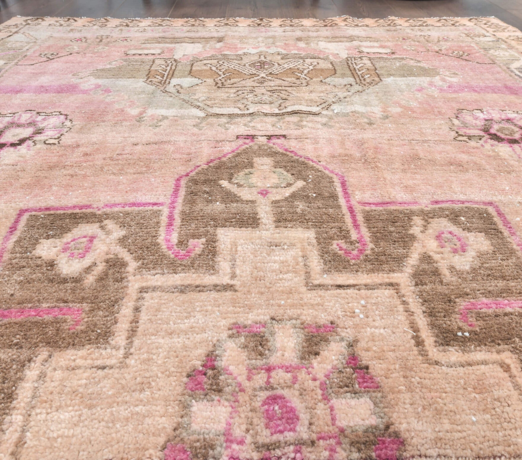145x156 cm vintage Anatolian area rug – Nehirsel, low pile, wool