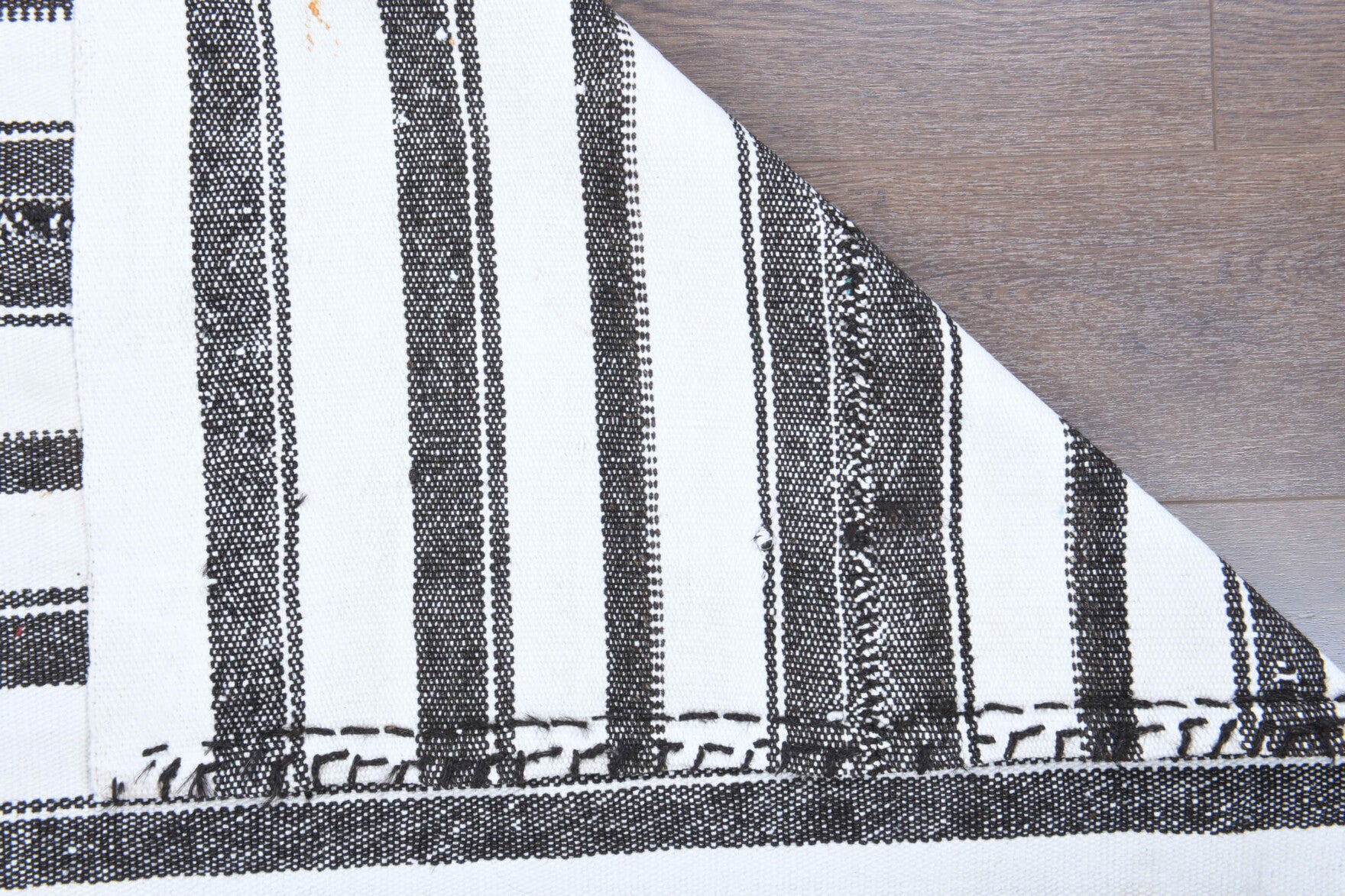 Baharara kilim: 1960s handwoven flatweave Anatolian kilim with striped motifs