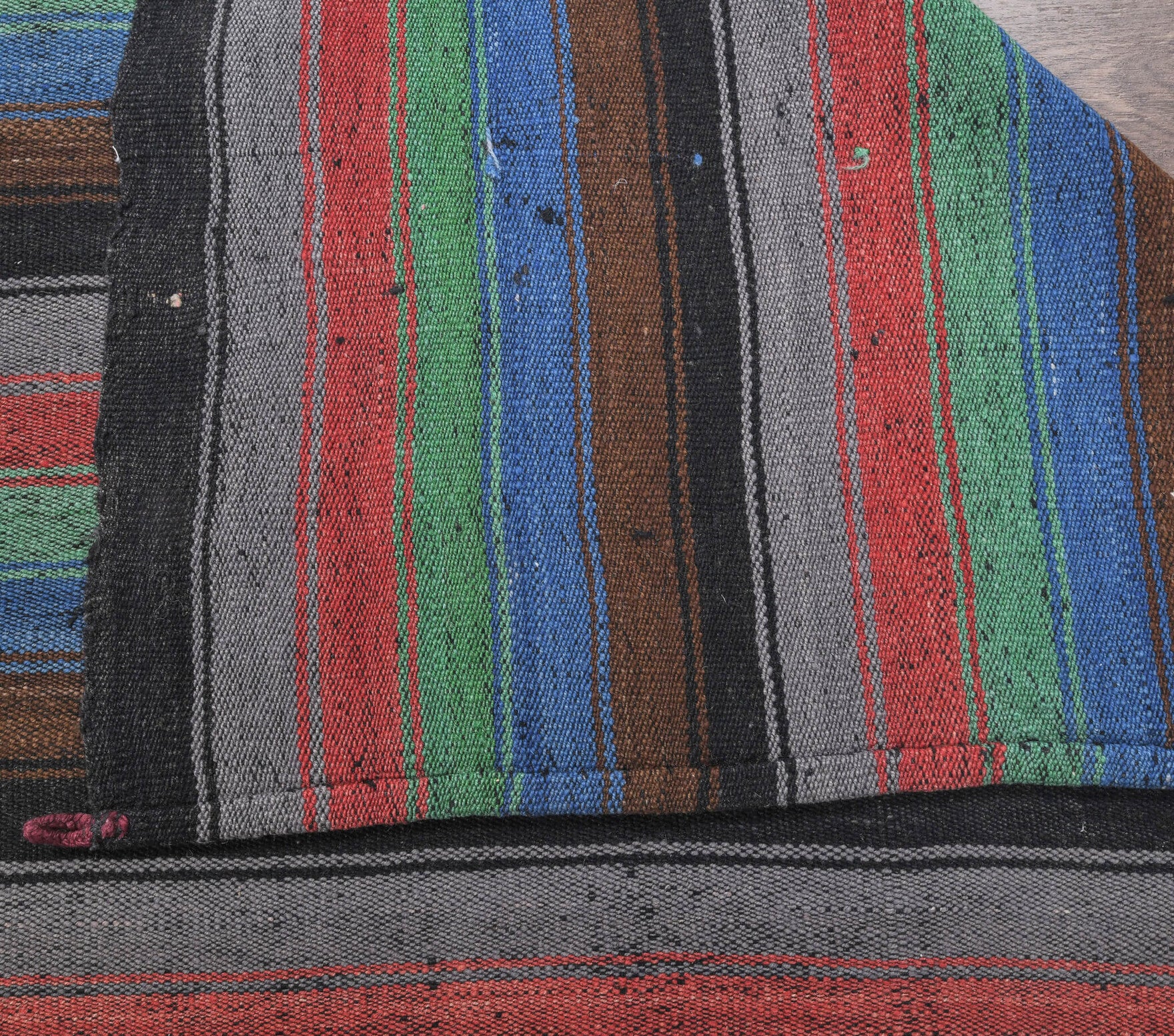 Authentic Anatolian vintage kilim rug (1960s) with striped design – one-of-a-kind at Fame Rugs