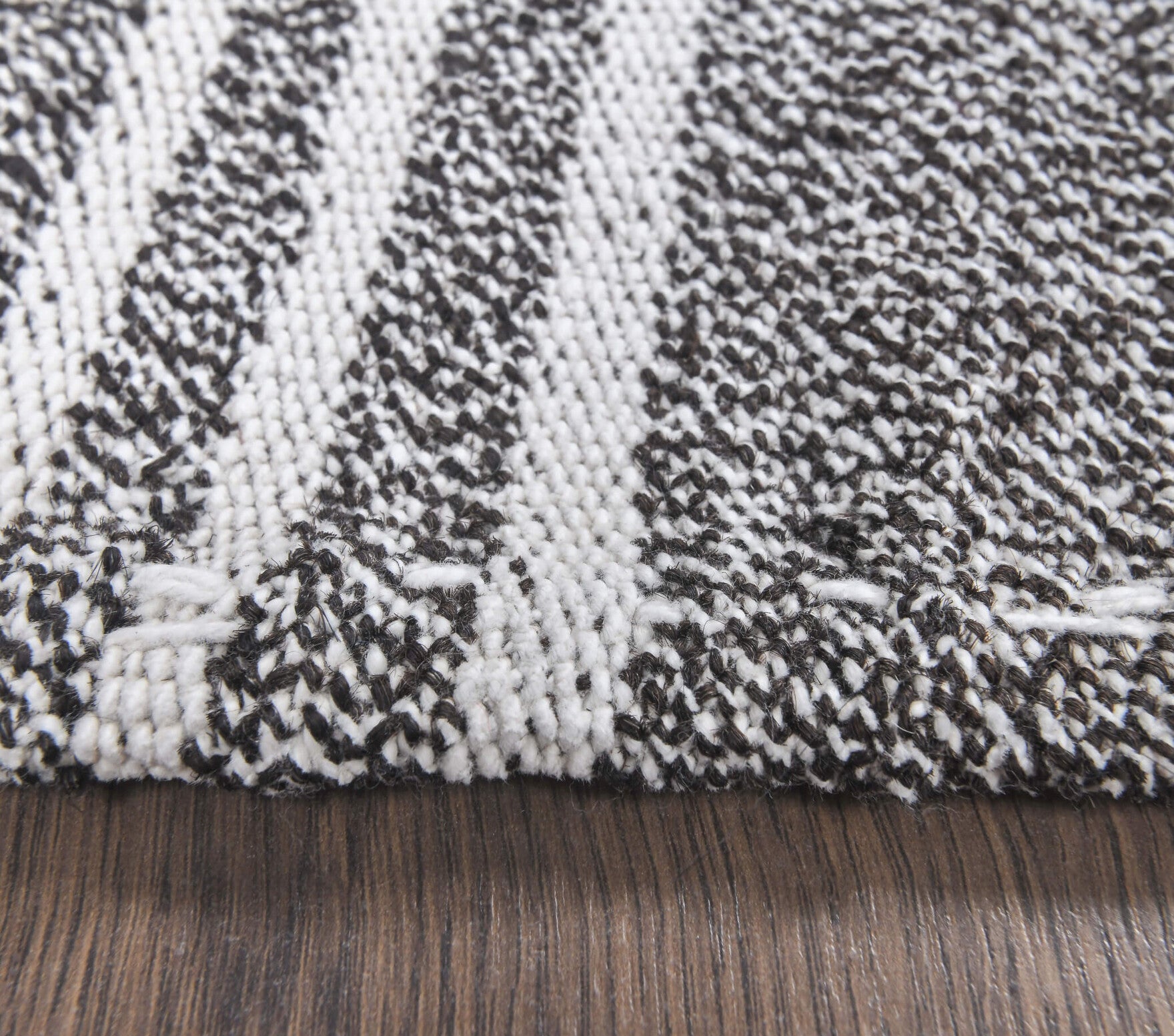 Authentic Anatolian vintage kilim rug (1960s) with striped design – one-of-a-kind at Fame Rugs