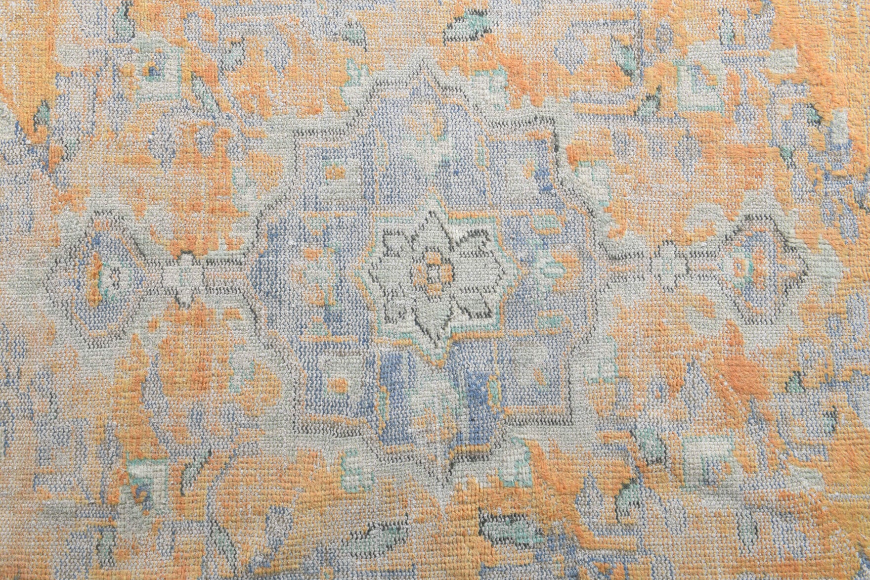 Fundabahar rug: 1970s handmade Anatolian rug with oriental motifs and cotton backing