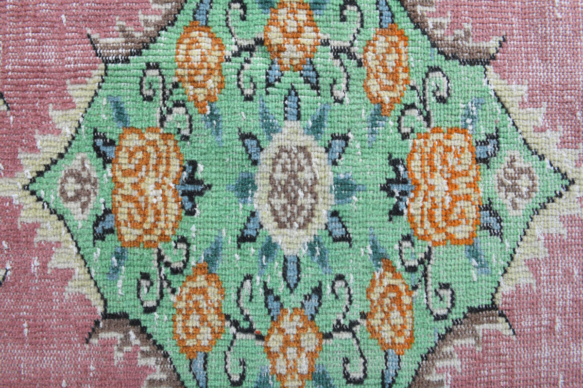 Authentic Anatolian vintage area rug (1970s) with oriental design – one-of-a-kind at Fame Rugs