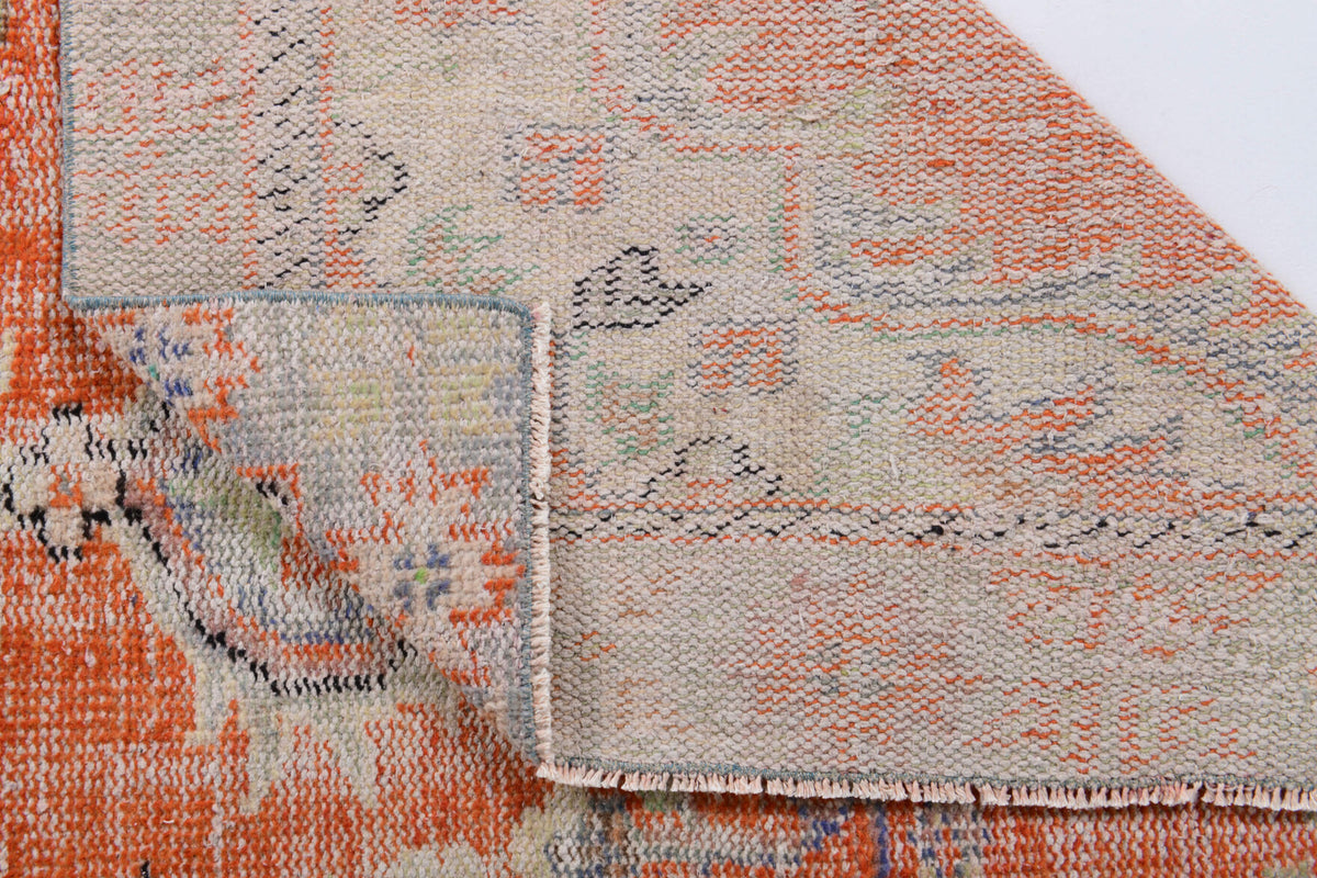 Handmade wool rug from Anatolia, Turkey – Vintage Area Rug 4'9" x 7'6"
