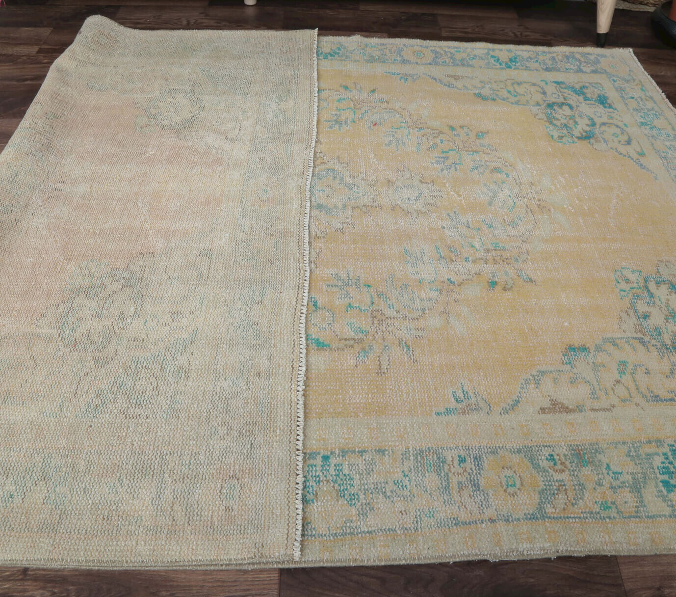 Authentic Anatolian vintage area rug (1970s) – one-of-a-kind at Fame Rugs