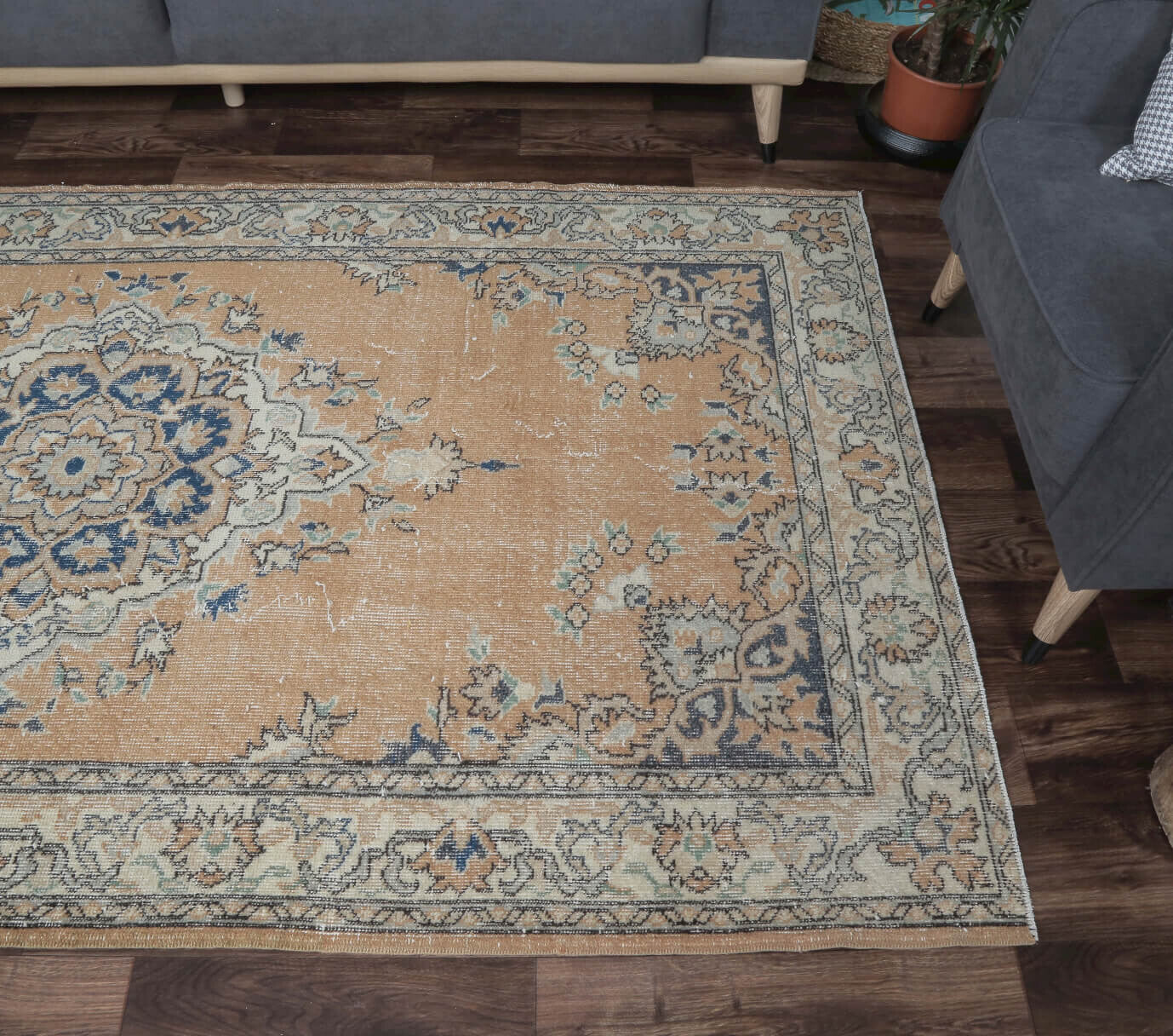 One-of-a-kind 1970s Anatolian vintage area rug in wool, 4'7" x 8'2"
