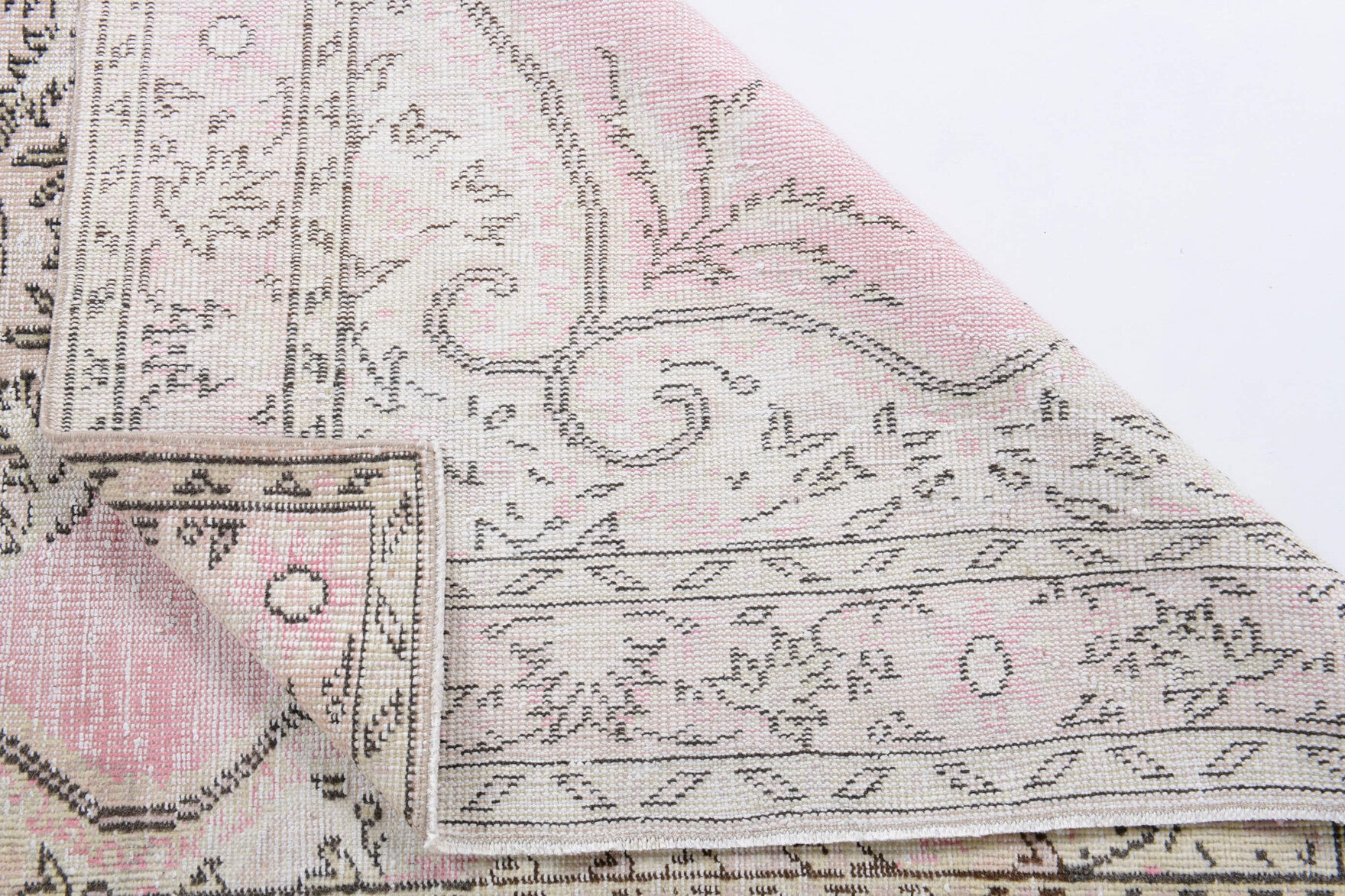 Authentic Anatolian vintage area rug (1970s) with oriental design – one-of-a-kind at Fame Rugs