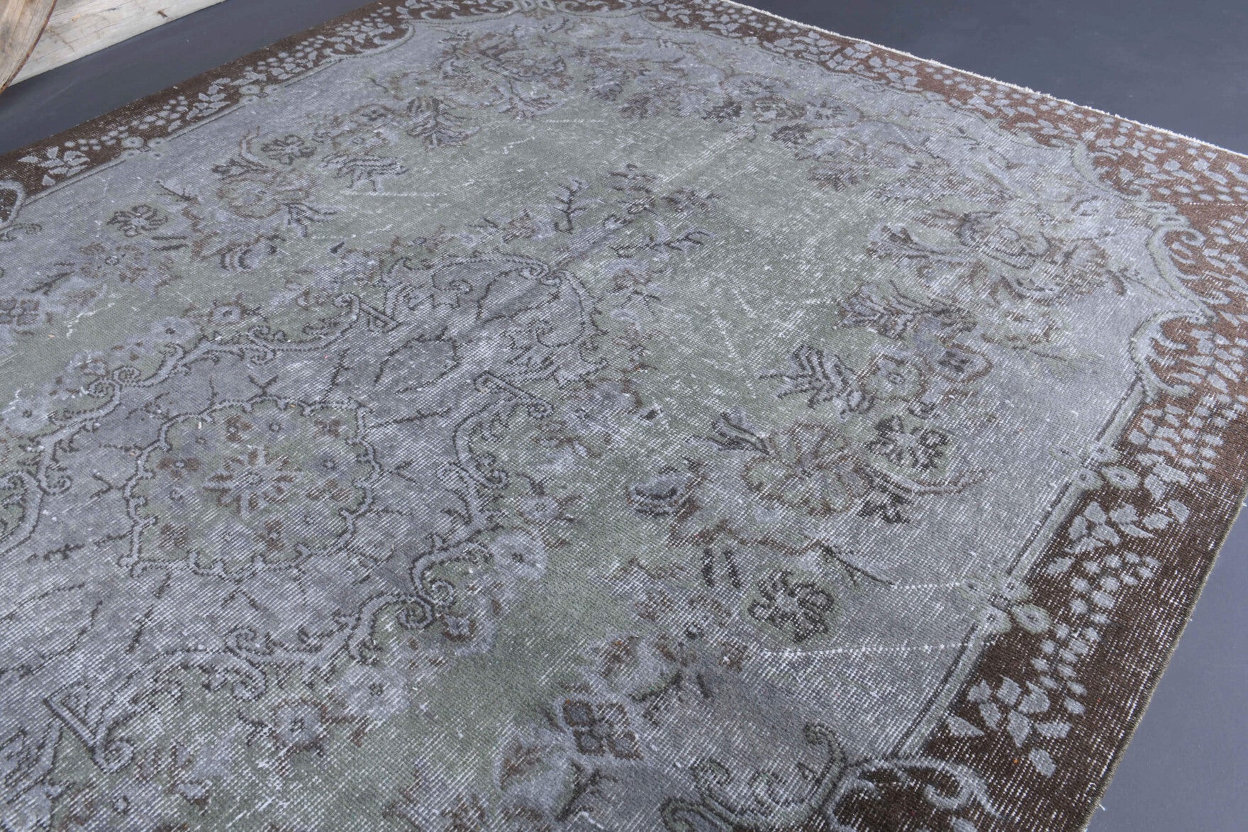 One-of-a-kind 1970s Anatolian vintage area rug in wool, 6' x 9'6"