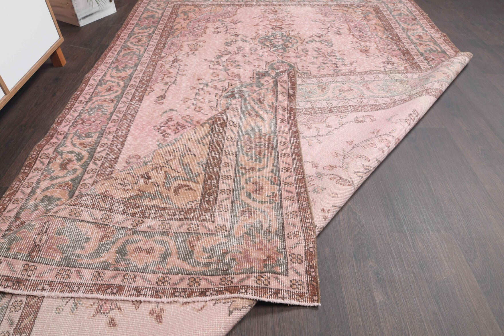 Authentic Anatolian vintage area rug (1970s) with oriental design – one-of-a-kind at Fame Rugs