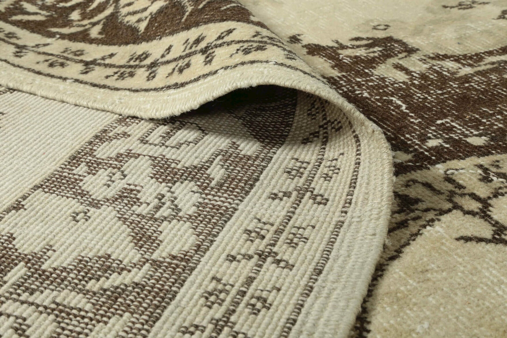 Berrakperver – vintage oriental rug for living room or bedroom, 5'9" x 9'7" (175x292 cm)