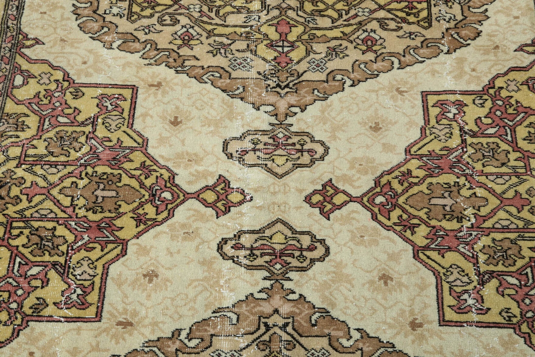 Authentic Anatolian vintage area rug (1970s) with floral design – one-of-a-kind at Fame Rugs