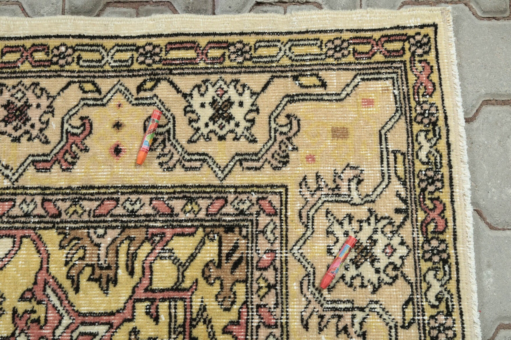 Cerensever – vintage floral rug for living room or bedroom, 6'4" x 9'11" (192x302 cm)