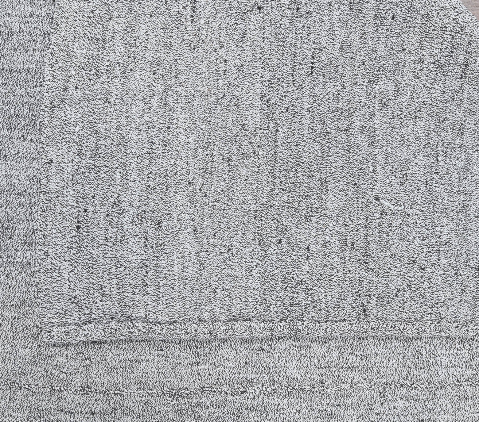 Authentic Anatolian vintage kilim rug (1960s) with solid design – one-of-a-kind at Fame Rugs
