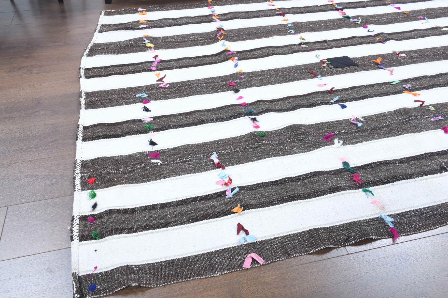 One-of-a-kind 1960s Anatolian vintage kilim rug in wool, 5'9" x 7'6"