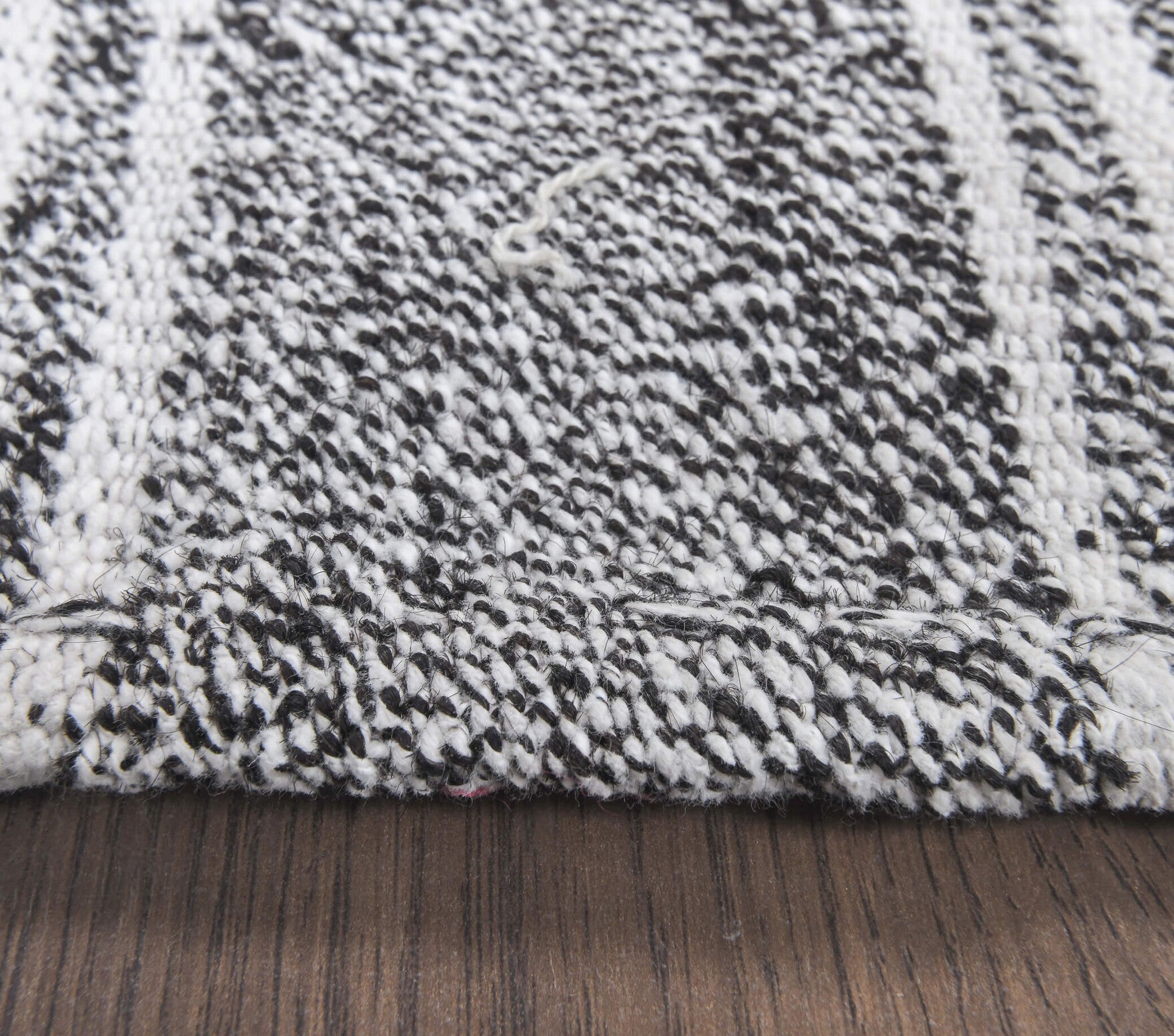 Authentic Anatolian vintage kilim rug (1960s) with striped design – one-of-a-kind at Fame Rugs
