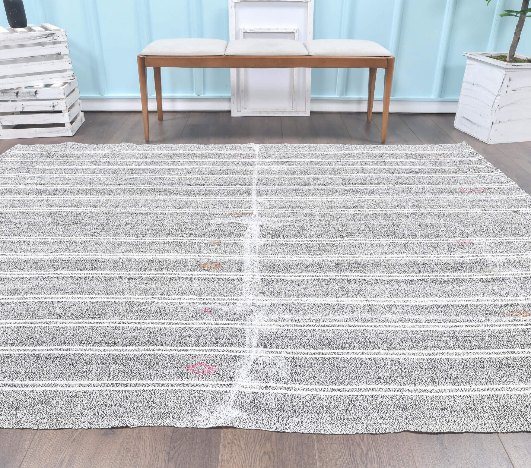 Hand-crafted Anatolian vintage kilim Dilperver in wool, 1960s