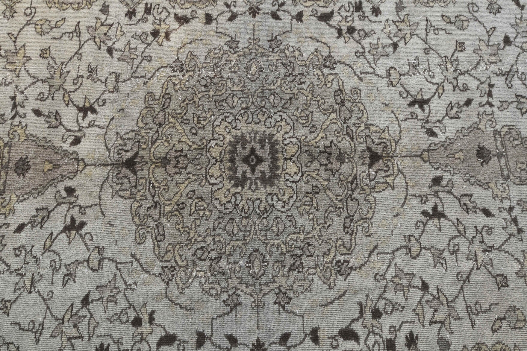 175x251 cm vintage Anatolian area rug – Asteropnoe, low pile, wool
