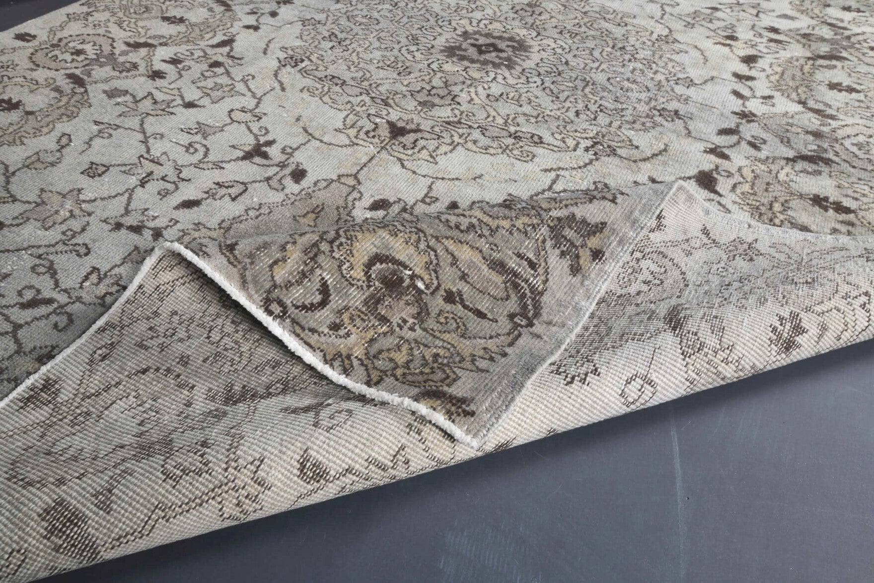 Handmade wool rug from Anatolia, Turkey – Vintage Anatolain Area Rug 5'9" x 8'3"
