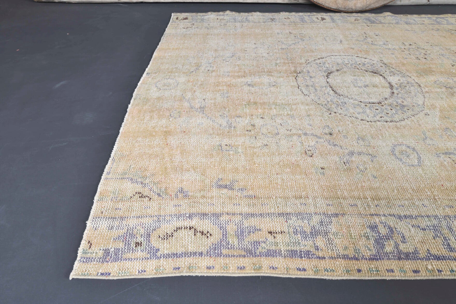 Asterochoria rug: 1960s handmade Anatolian rug with oriental motifs and cotton backing