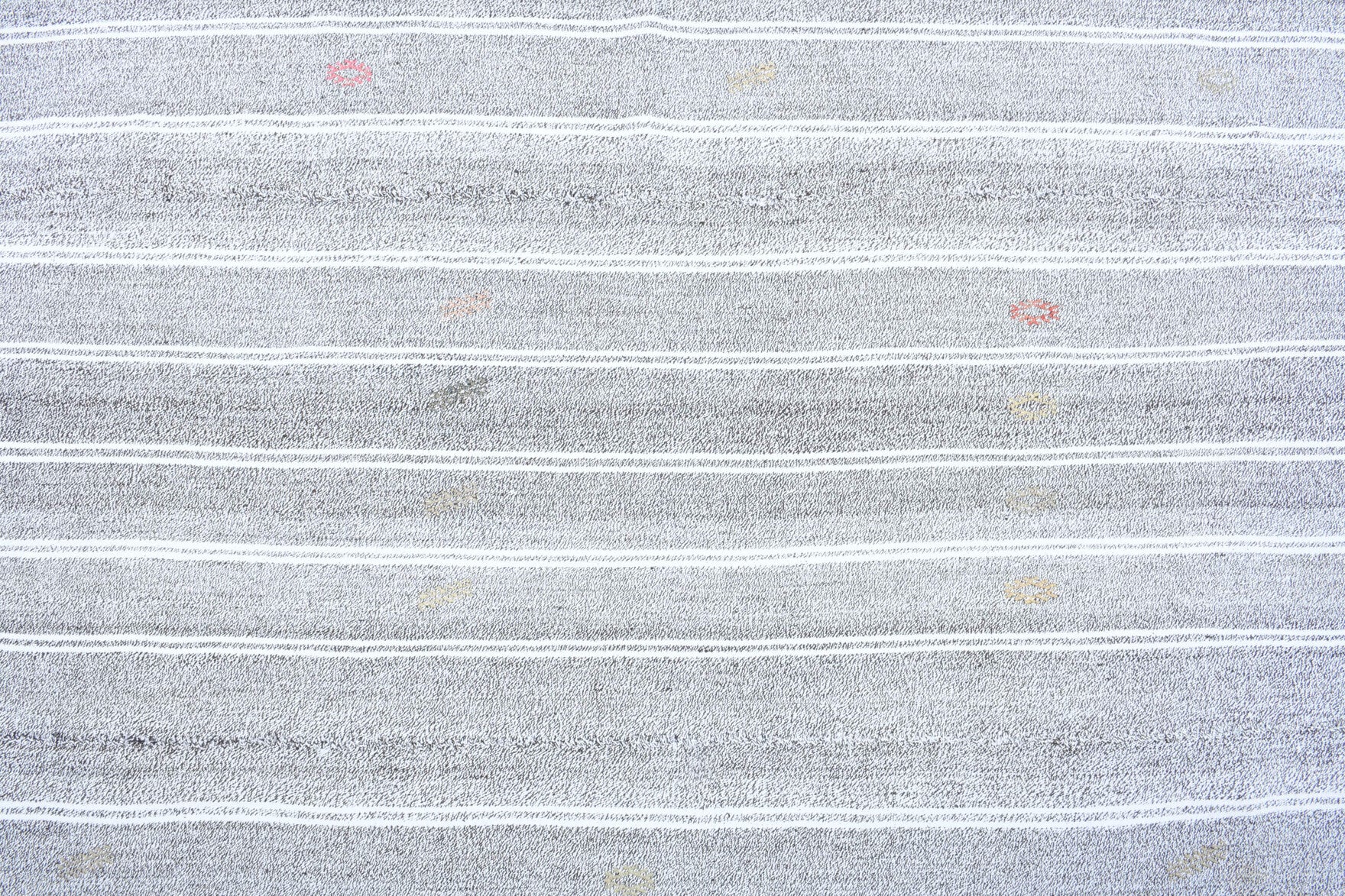 Eirenelyra kilim: 1960s handwoven flatweave Anatolian kilim