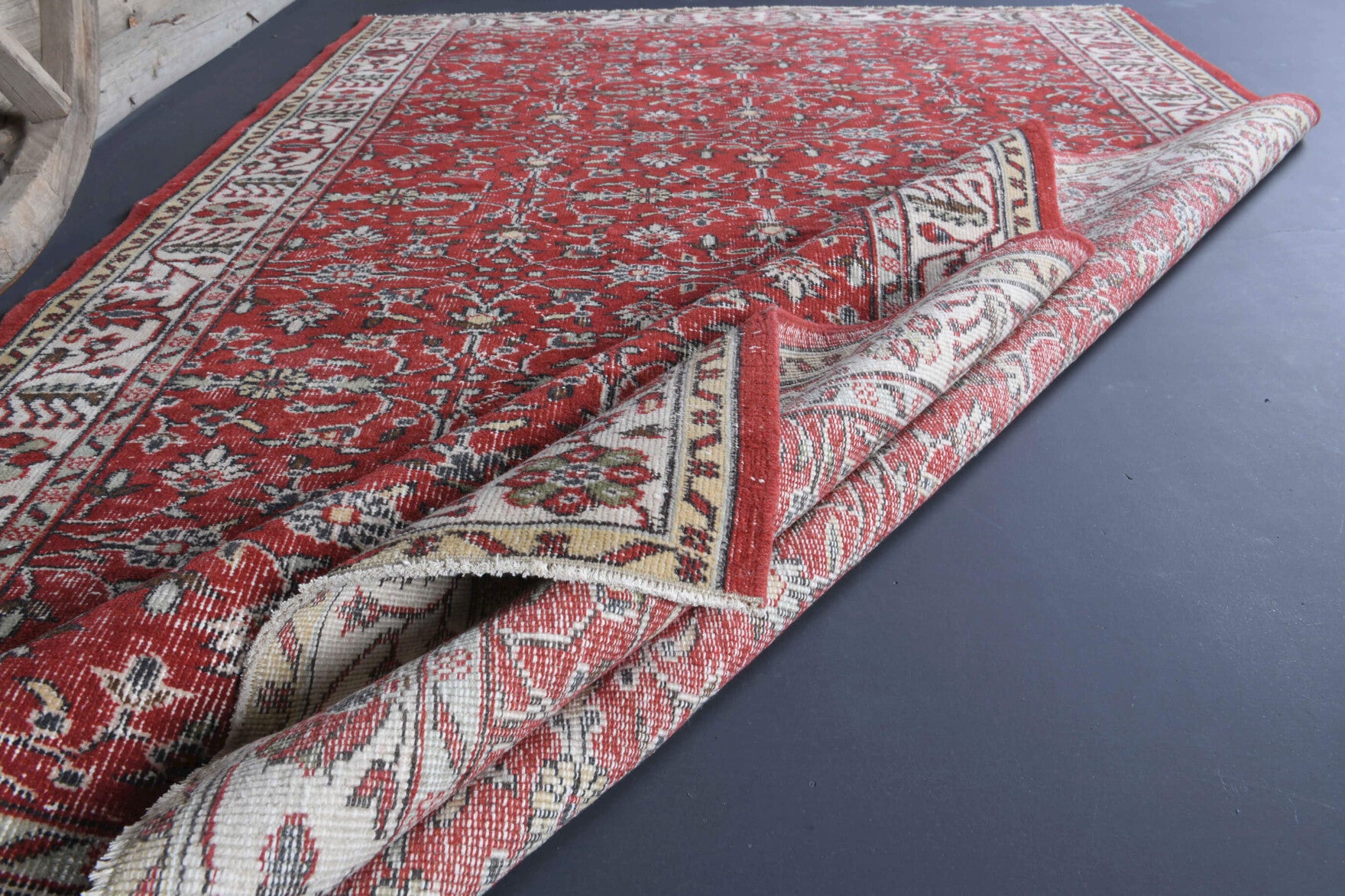 Authentic Anatolian vintage area rug (1970s) with floral design – one-of-a-kind at Fame Rugs