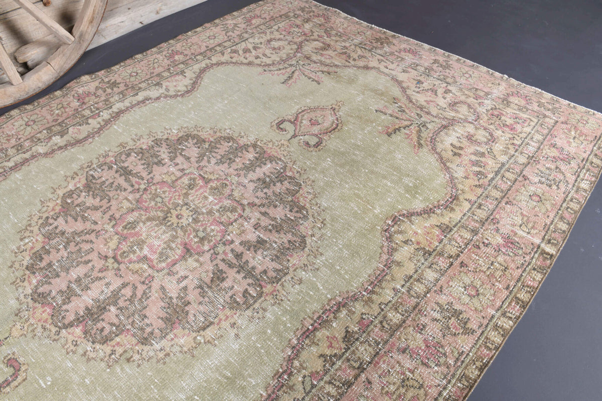 One-of-a-kind 1970s Anatolian vintage area rug in wool, 5'9" x 9'4"
