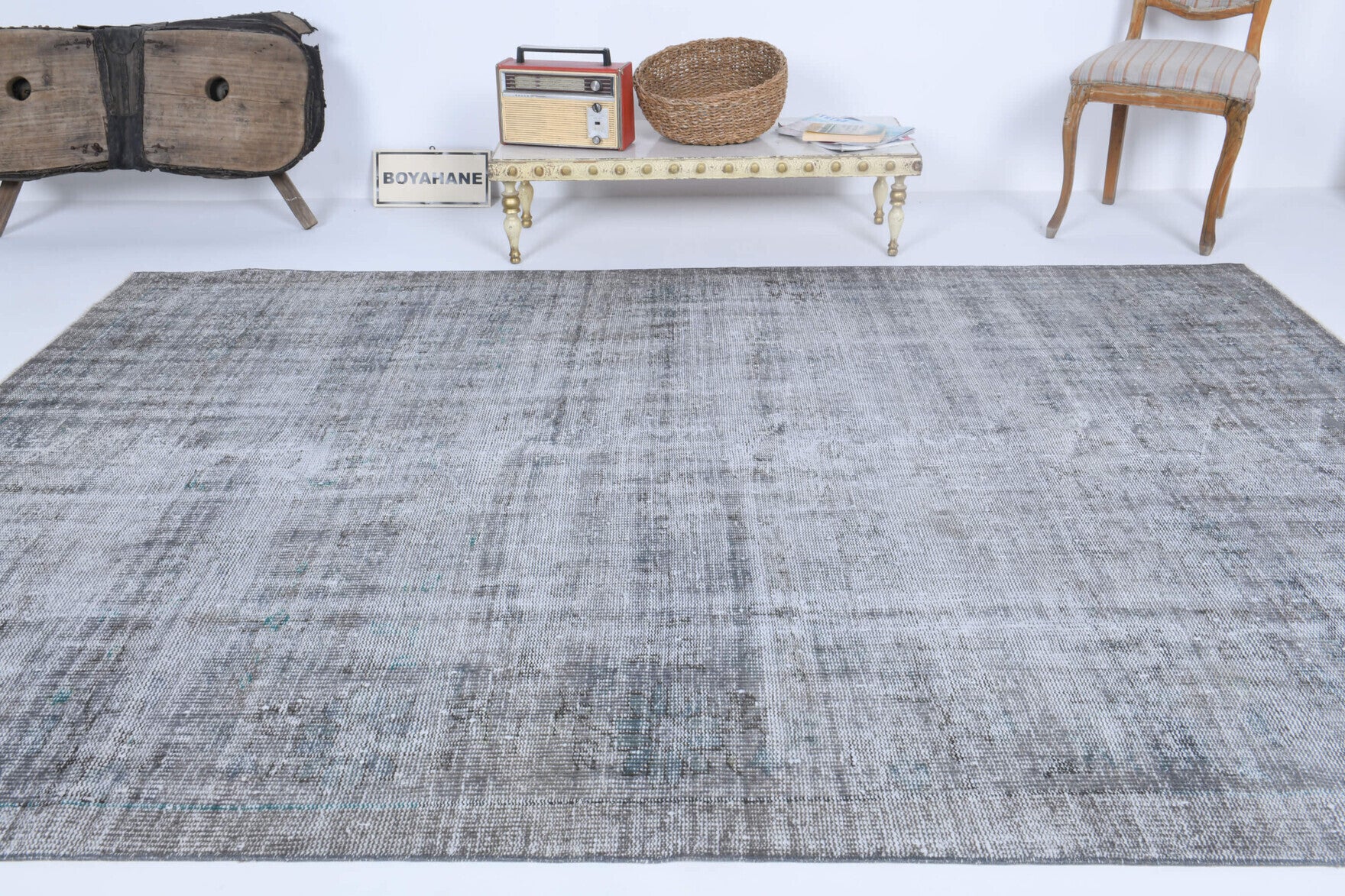 Nikocharis rug: 1970s handmade Anatolian rug with oriental motifs and cotton backing