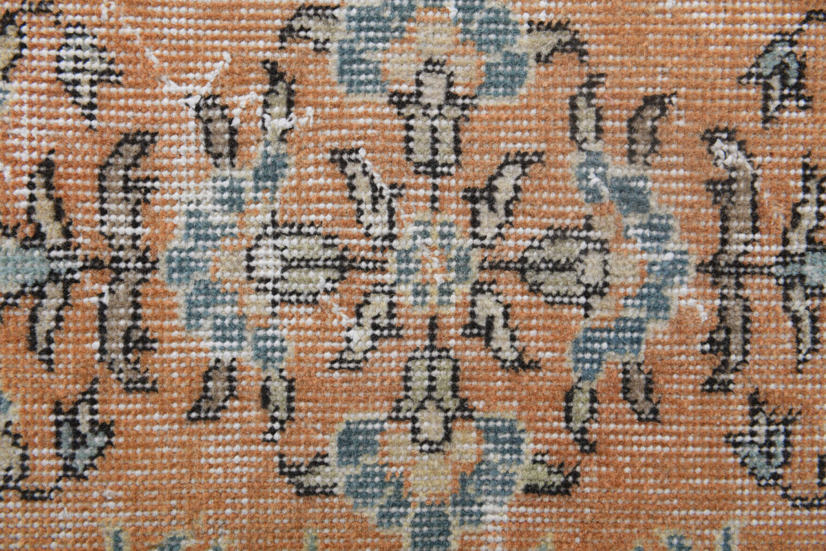 Handmade wool rug from Anatolia, Turkey – Vintage Turkish Area Hereke Rug 5'6" x 9'2"