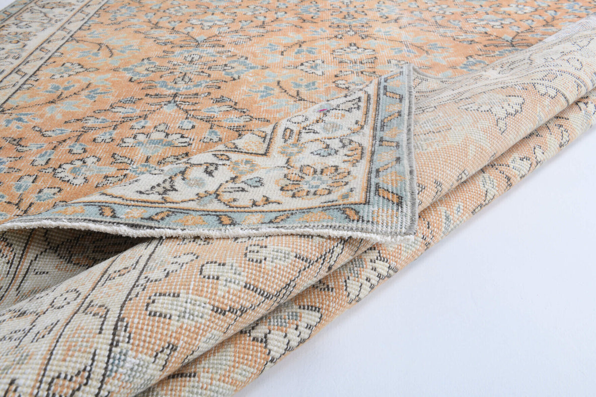 Hand-crafted Anatolian vintage rug Nikomira in wool, 1970s