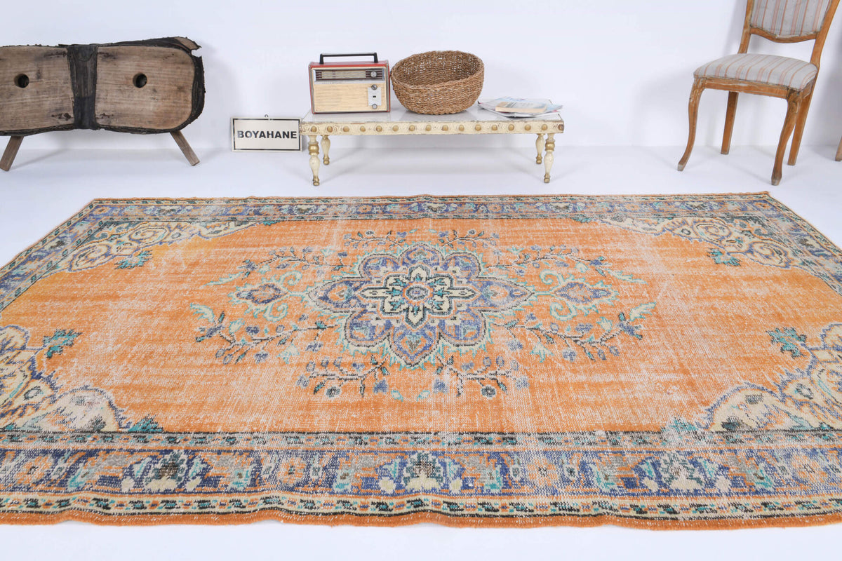 One-of-a-kind 1970s Anatolian vintage area rug in wool, 5'8" x 9'
