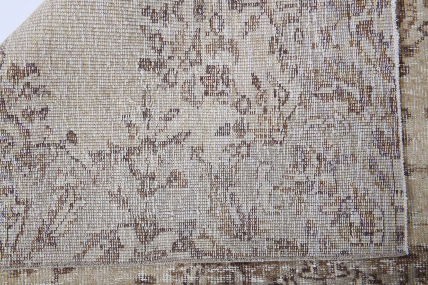 Authentic Anatolian vintage area rug (1970s) with oriental design – one-of-a-kind at Fame Rugs
