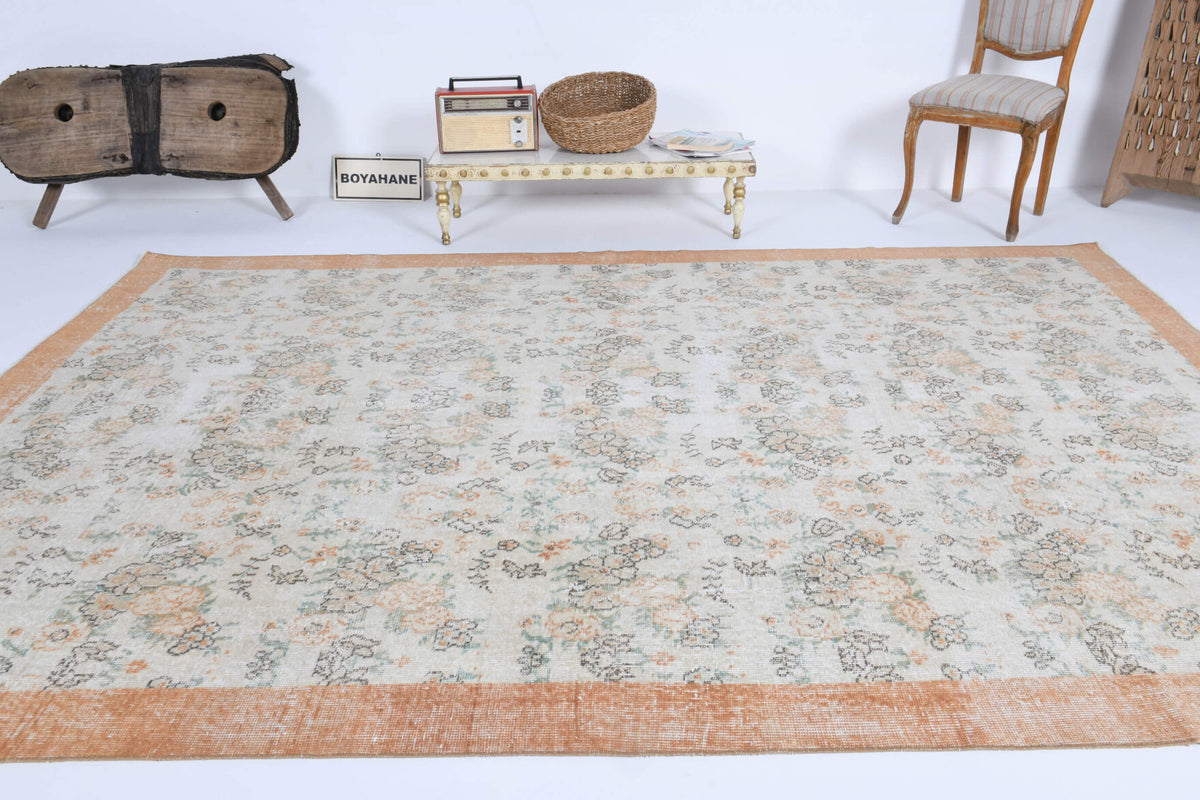 Vintage Bordered Area Hereke Rug