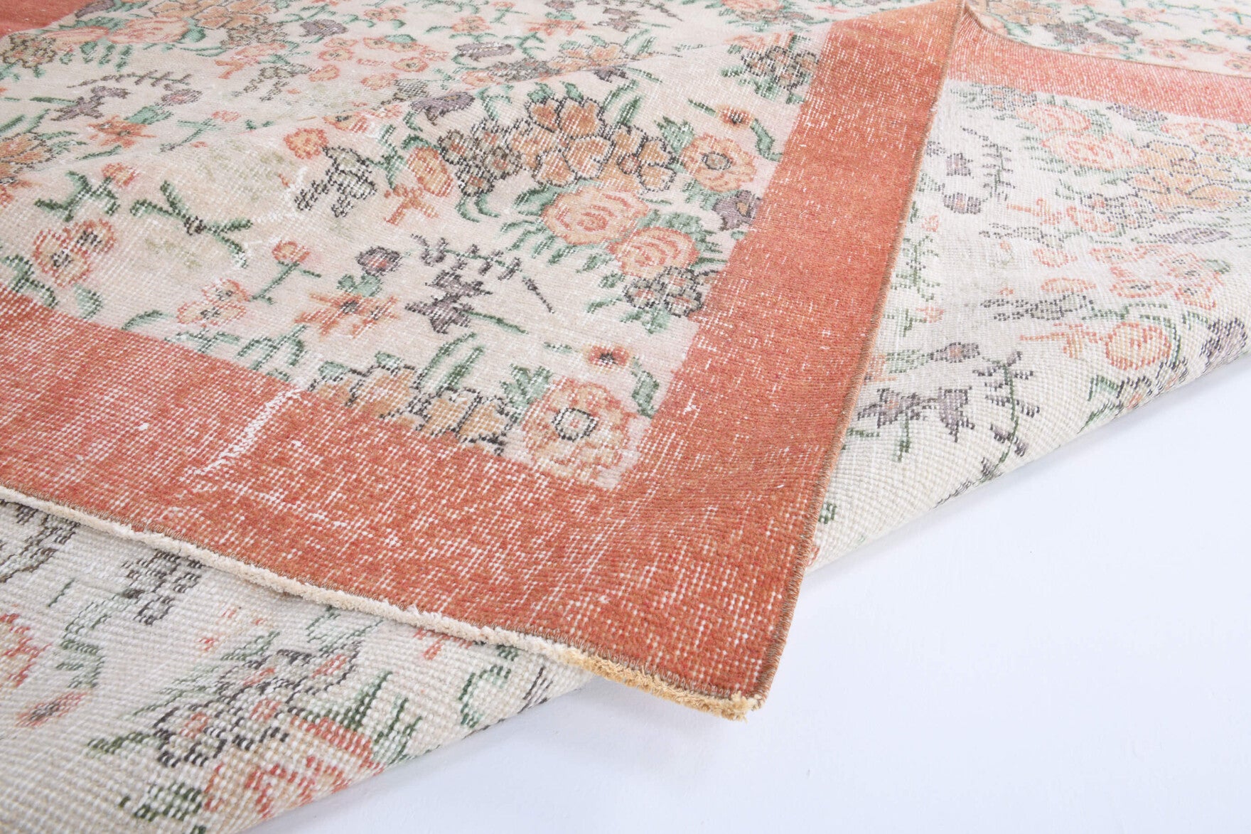 Hand-crafted Anatolian vintage rug Zuhreruh in wool, 1970s