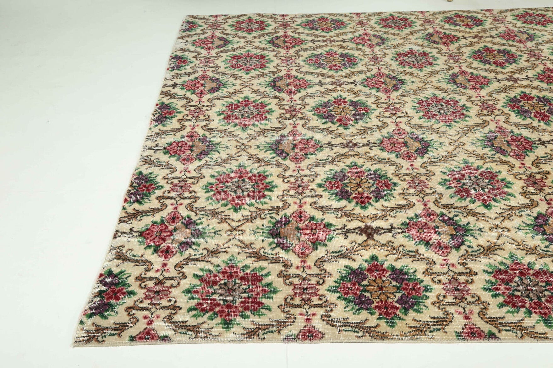 One-of-a-kind 1970s Anatolian retro vintage area rug in wool, 6'10" x 10'3"