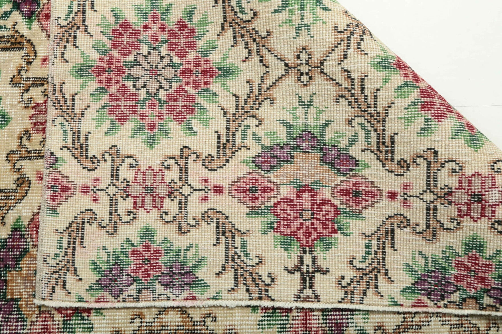 Authentic Anatolian retro vintage area rug (1970s) with ikat design – one-of-a-kind at Fame Rugs